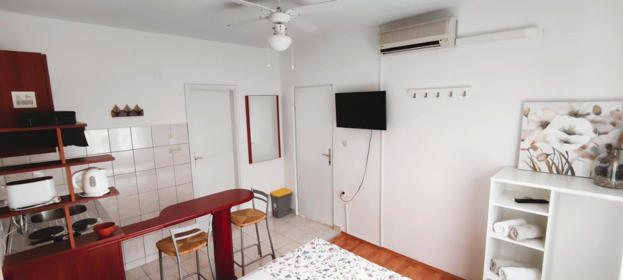 Apartments Senka Viganj Exterior foto